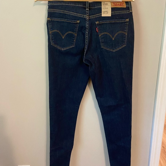 710 Super Skinny Levi’s Jeans 6 Short / 28P NWT - Picture 2 of 4